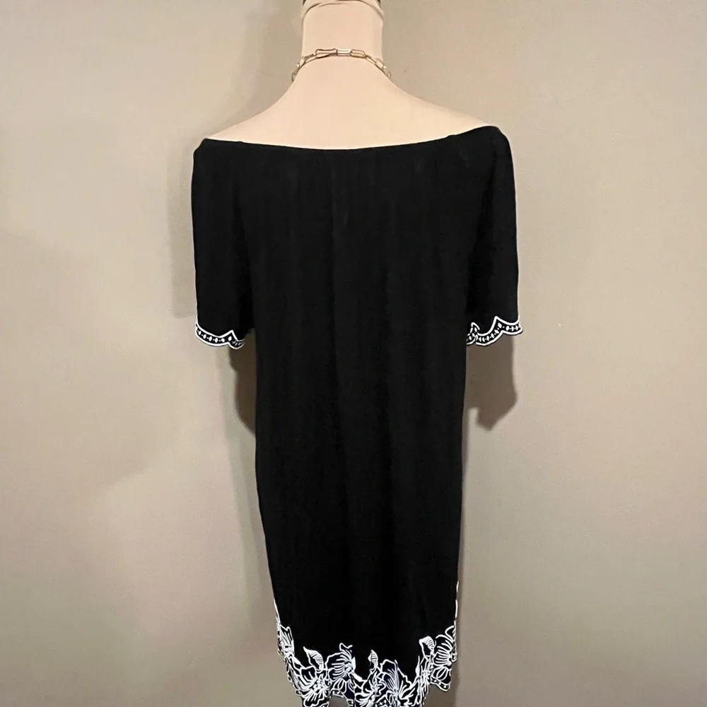 ECLA | Dresses | Ecla Black With White Accents Vacation Offshoulder ...